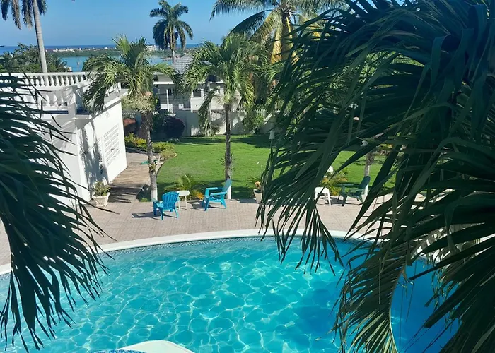Turquoise Sea * Montego Bay